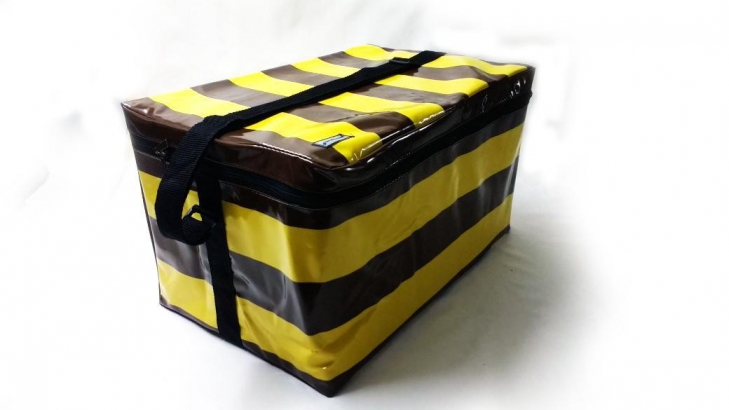 Caja de telgopor con funda de 52 x 30 x 26 cm